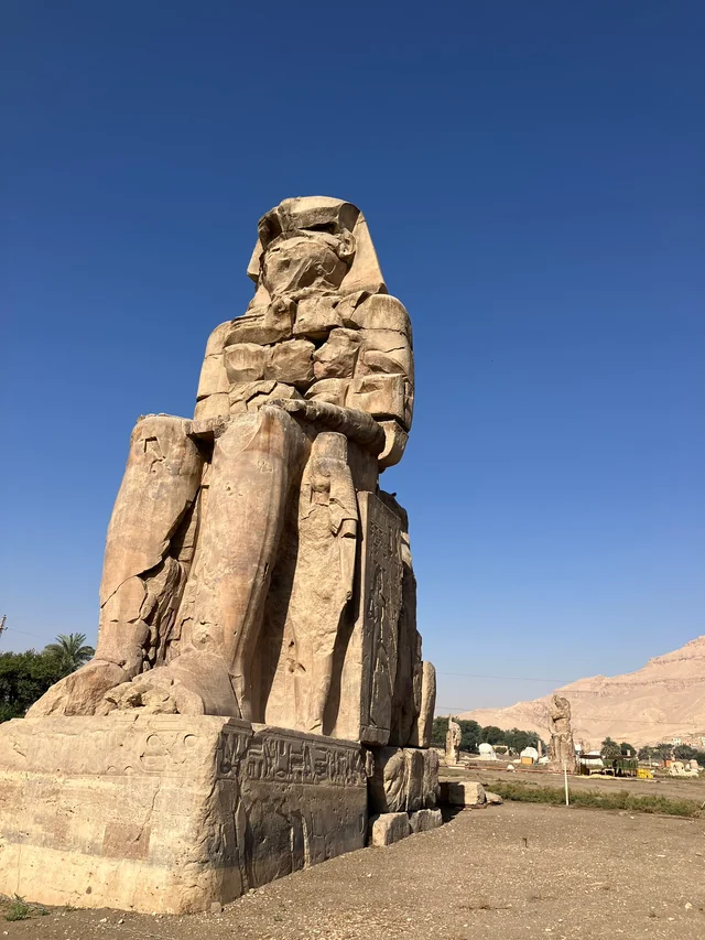 Memnon Statuen