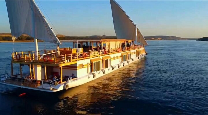 Dahabiya-Nilsegeln – Exklusiv, stilvoll & entschleunigt mit Ägyptika Reisen